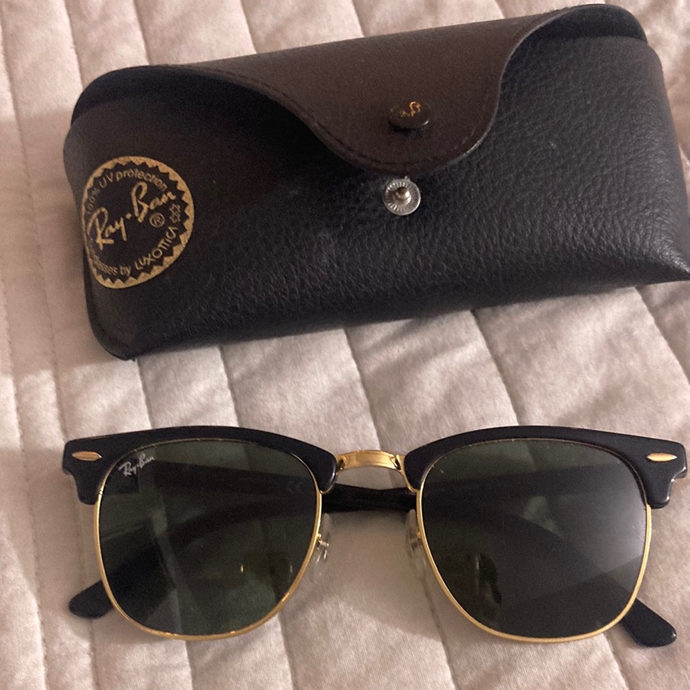 Ray-Ban RB3016 Clubmaster Classic Sunglasses